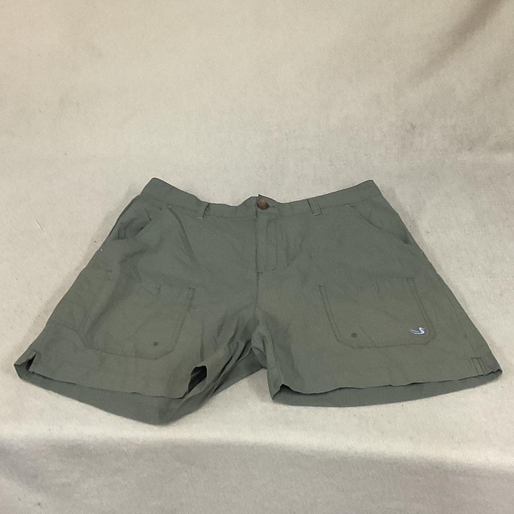 EUC Mens Southern Marsh shorts